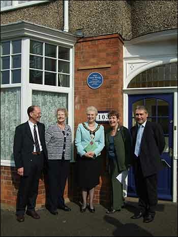 Plaque on 103 Newton Road